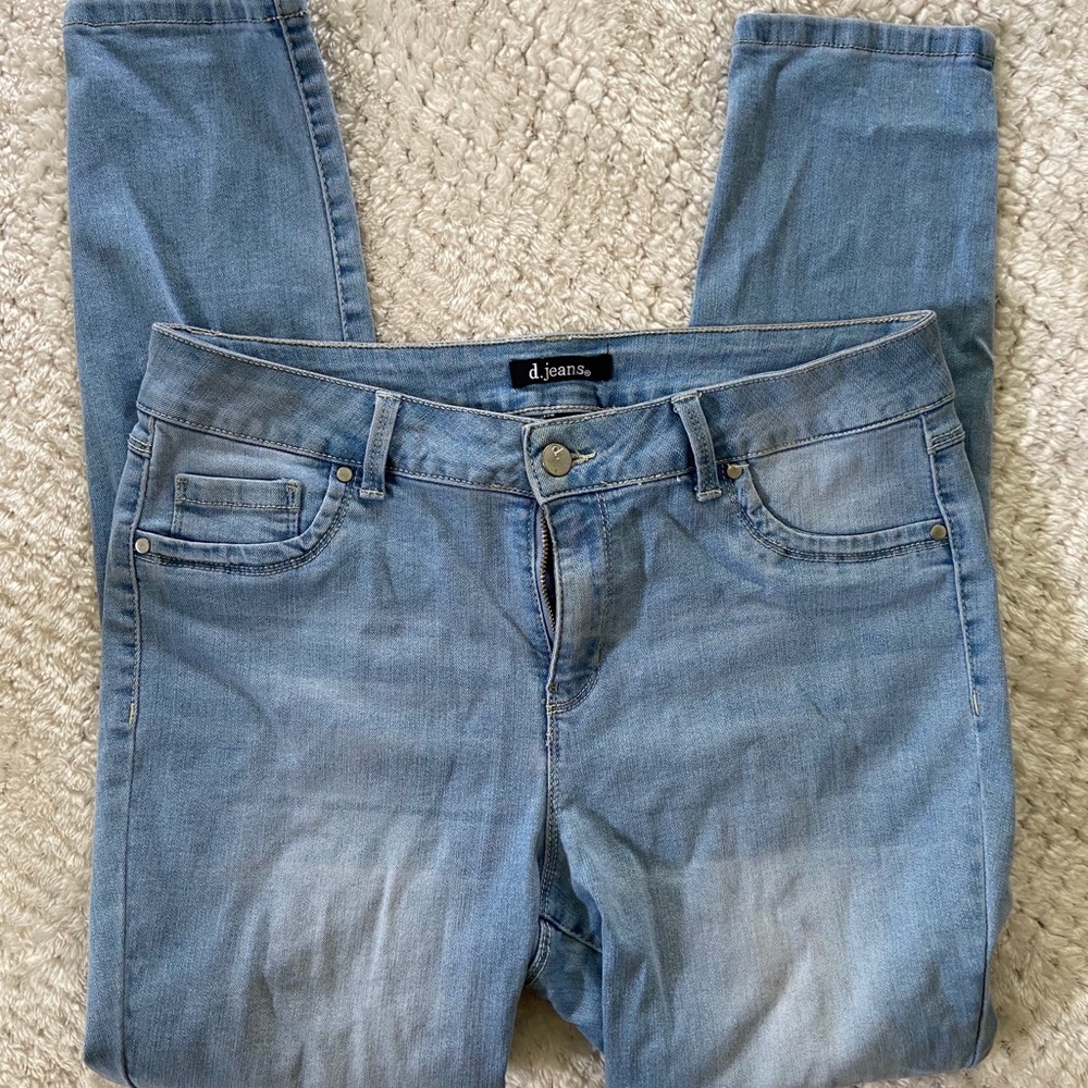 d. jean Jeans